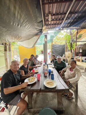 maison-repas-village-maya-image