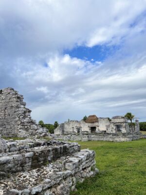 Tulum-archeologique-temple-image